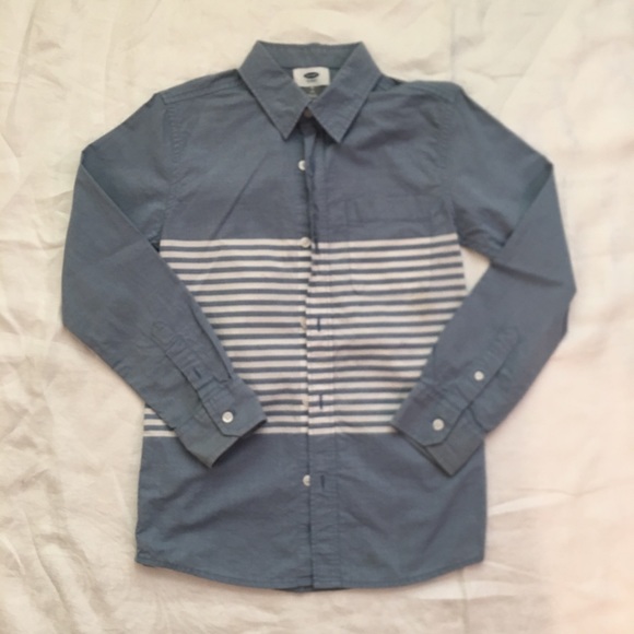 💙Boys Old Navy Button Down💙 - Picture 1 of 5